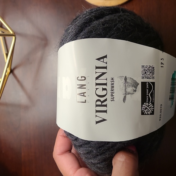 Lang Yarn - Picture 3 of 3